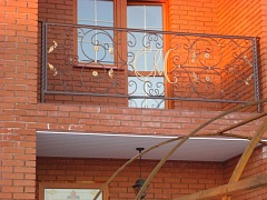 Установка кованого балкона, лесничных перил и ограждений в Жигулевске